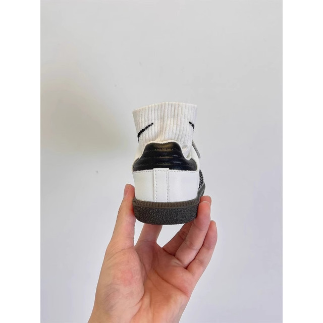 兒童經典運動休閒鞋