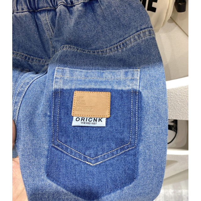 撞色牛仔褲