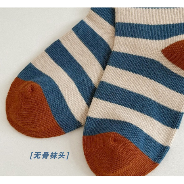 繽紛條紋中筒襪(六雙入）