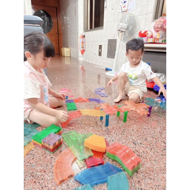 磨砂磁力拼裝賽車樂園（一組五入）