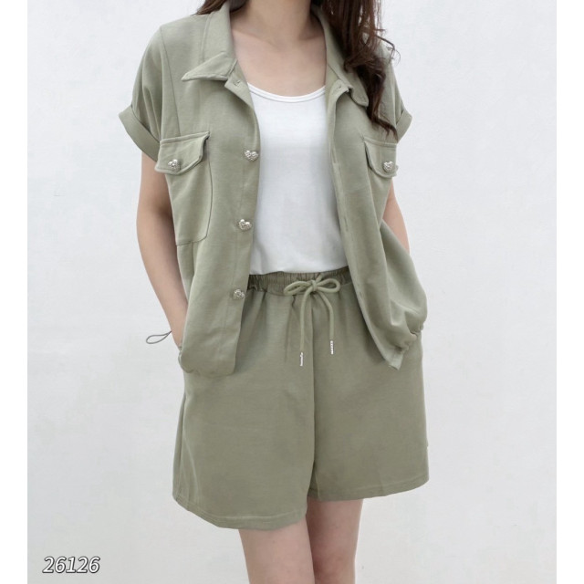 愛心釦翻領套裝