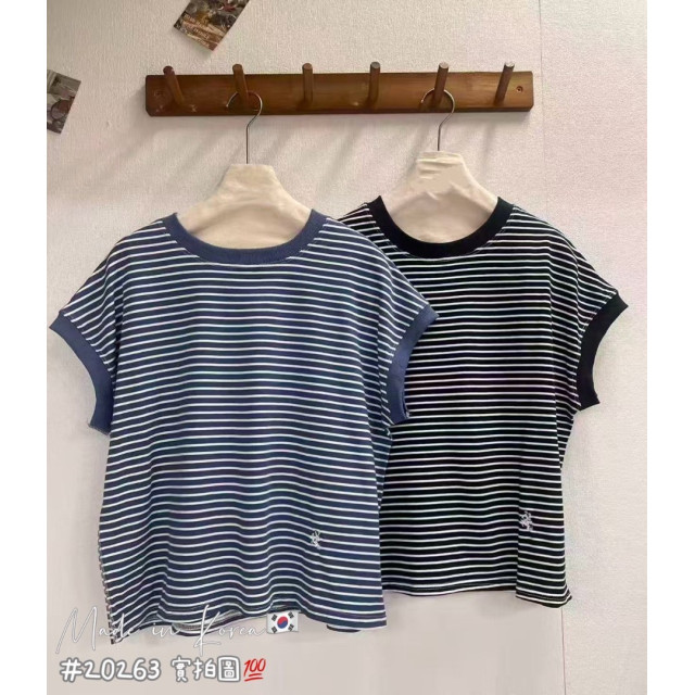 撞色條紋減齡T恤