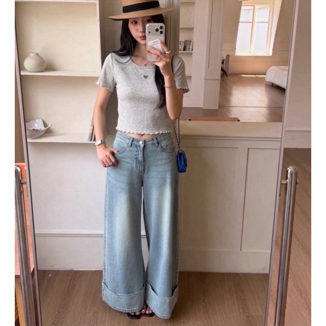 愛心鏤空木耳邊上衣