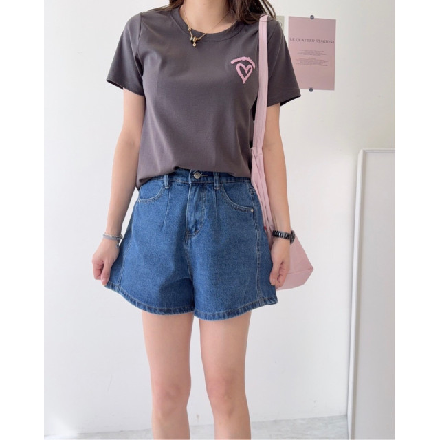 愛心刺繡牛仔短褲