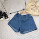 愛心刺繡牛仔短褲