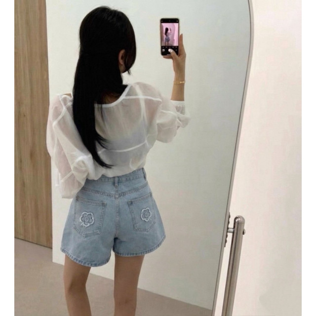 毛邊小花打摺牛仔短褲