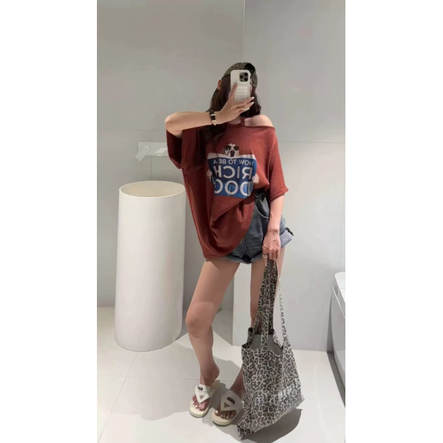 韓系可愛墨鏡狗讀報印圖單露肩寬鬆t