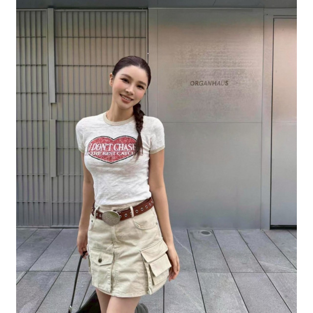 韓系領袖撞色斑駁愛心字母設計合身T