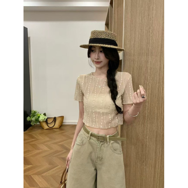 韓系甜美立體波浪壓花造型透膚上衣