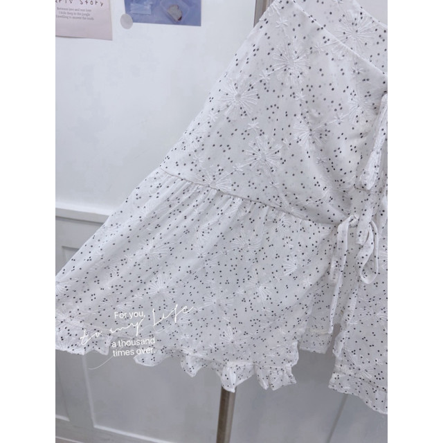 韓系甜美滿天星感刺繡花細肩疊穿綁帶背心