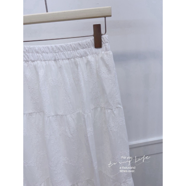 韓系鬆緊腰滿版刺繡小花蛋糕層長裙
