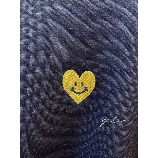 愛心刺繡Love me慵懶上衣
