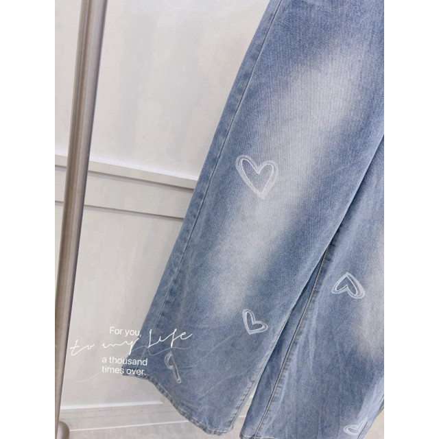 韓版中空刺繡愛心長腿牛仔寬褲