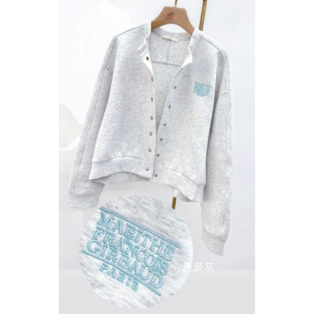 磅數感空氣棉刺繡字母外套