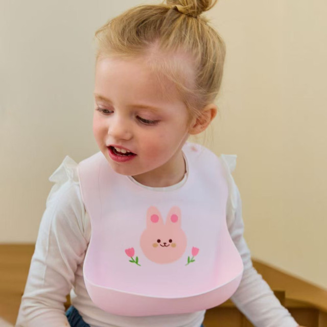 卡通立體防漏圍兜